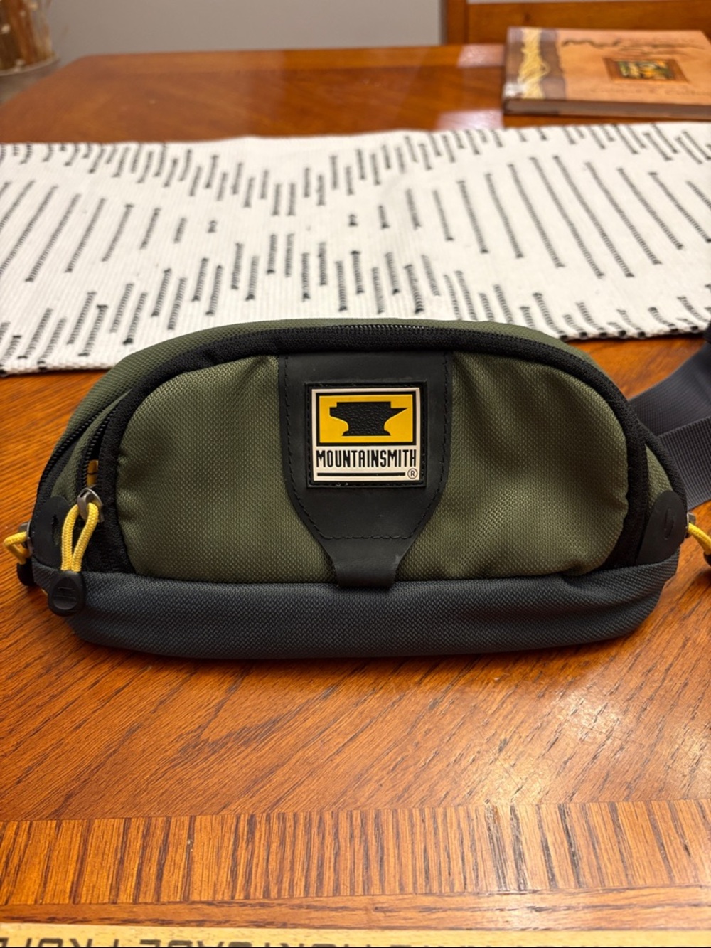 Mountainsmith Olive Green & Black Waist Pack - Compact Everyday Belt Bag